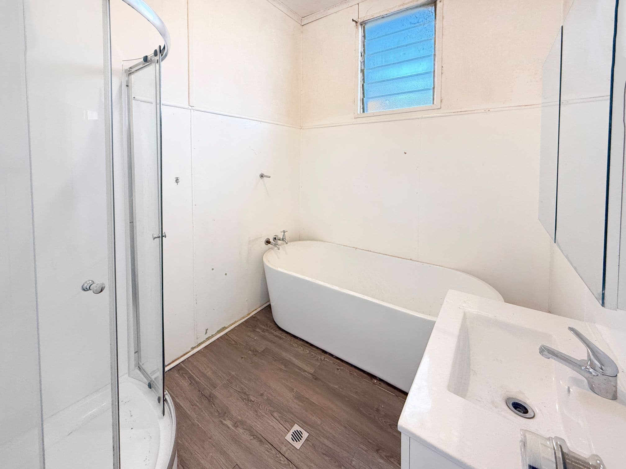 82-86 LARMER STREET, Narrandera, Narrandera - Thumbnail 5