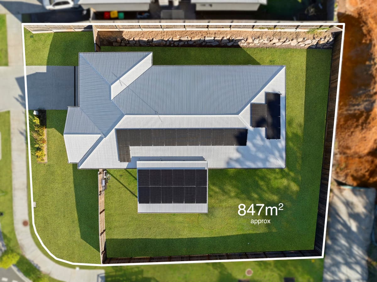 2 Goshawk Street, GLASS HOUSE MOUNTAINS QLD 4518, Glass House Mountains - Thumbnail 3