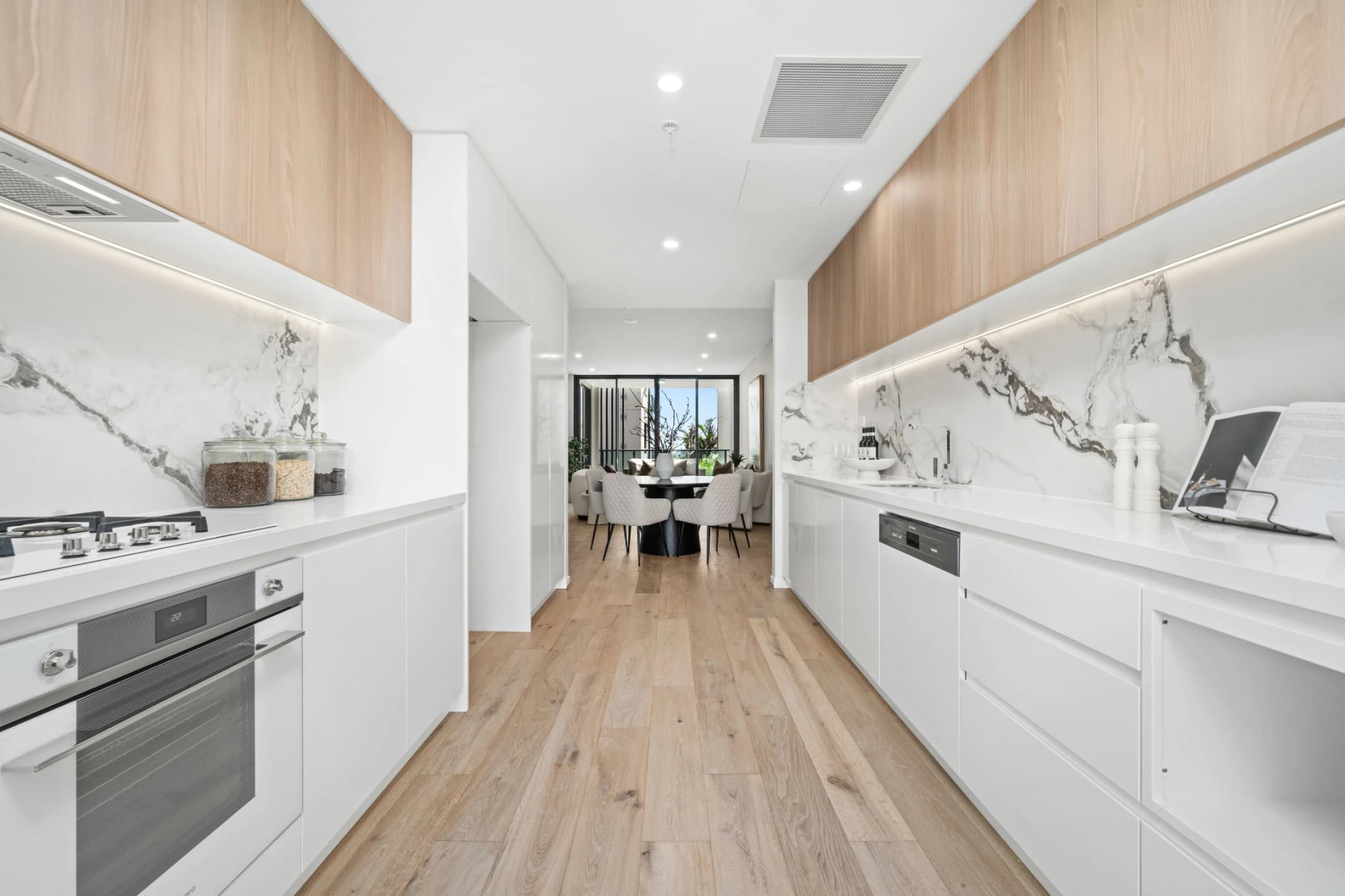 702A / 8 Oaks Avenue, Dee Why NSW 2099, Dee Why - Thumbnail 4