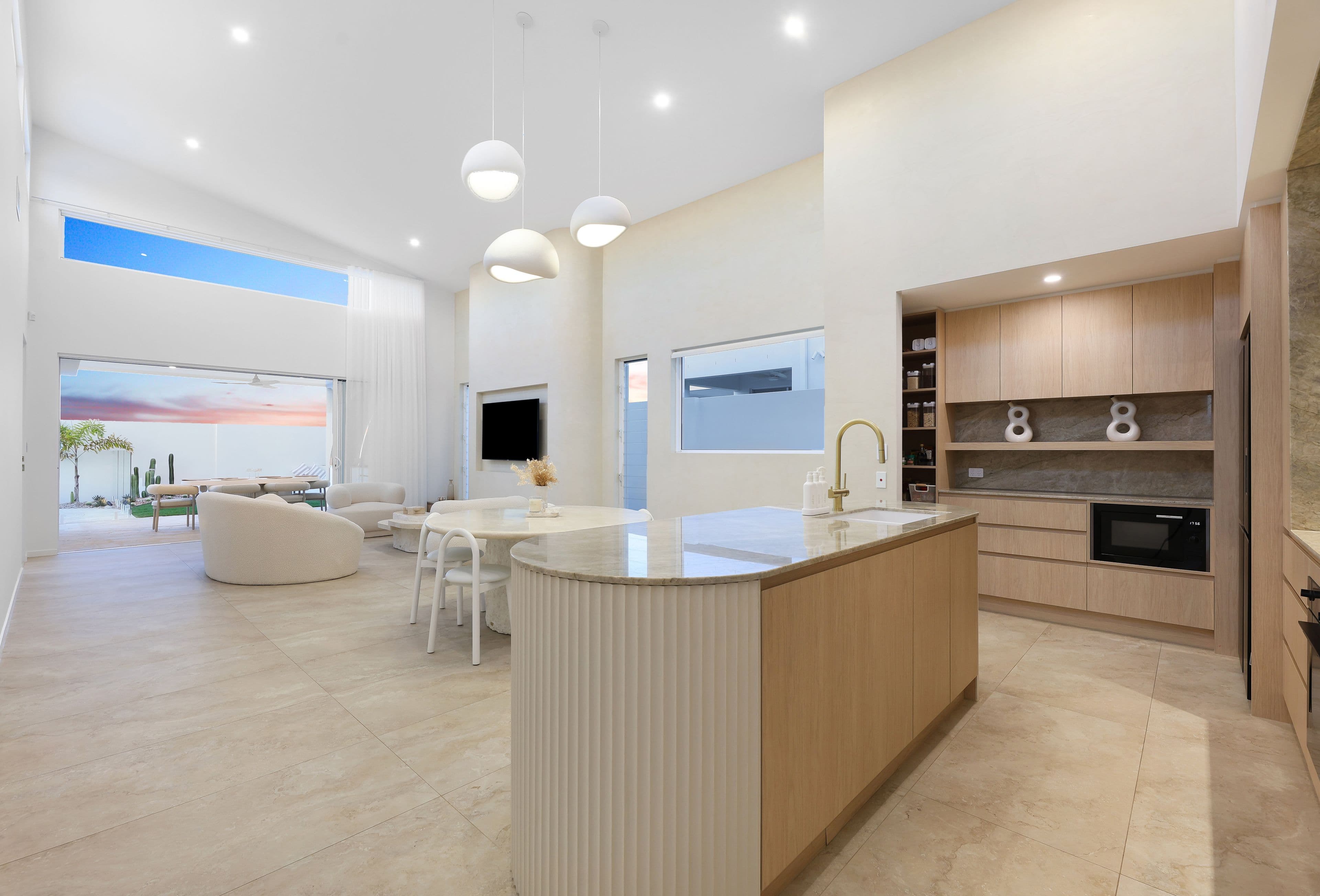 9049 The Point Circuit, Sanctuary Cove QLD 4212, Sanctuary Cove - Thumbnail 2