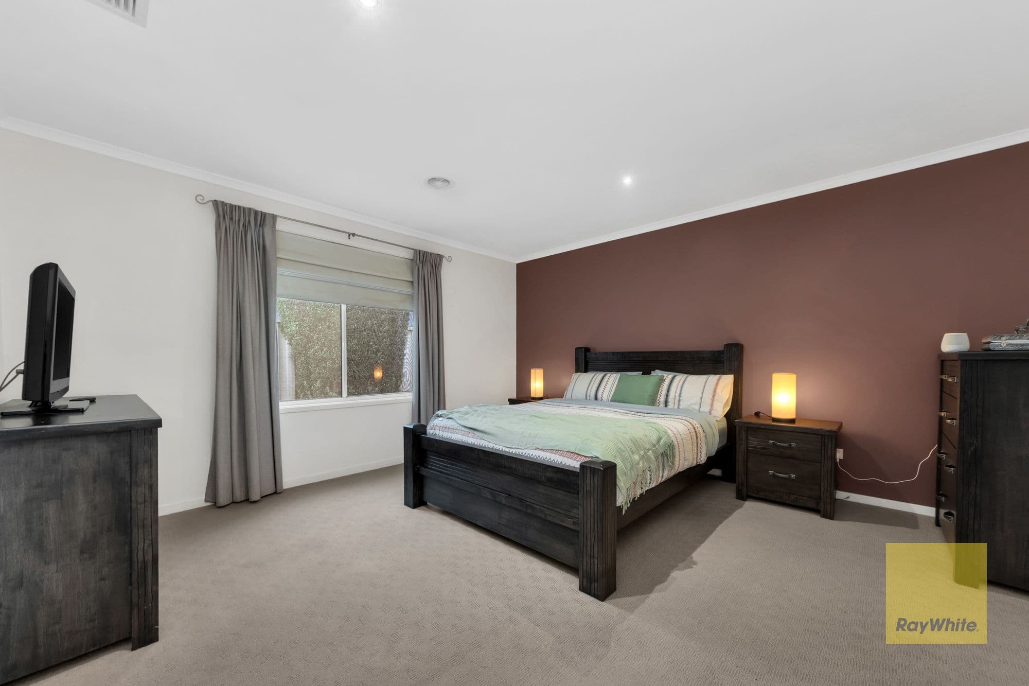 14 Woodsdale Court, Cairnlea VIC 3023, Cairnlea - Thumbnail 4
