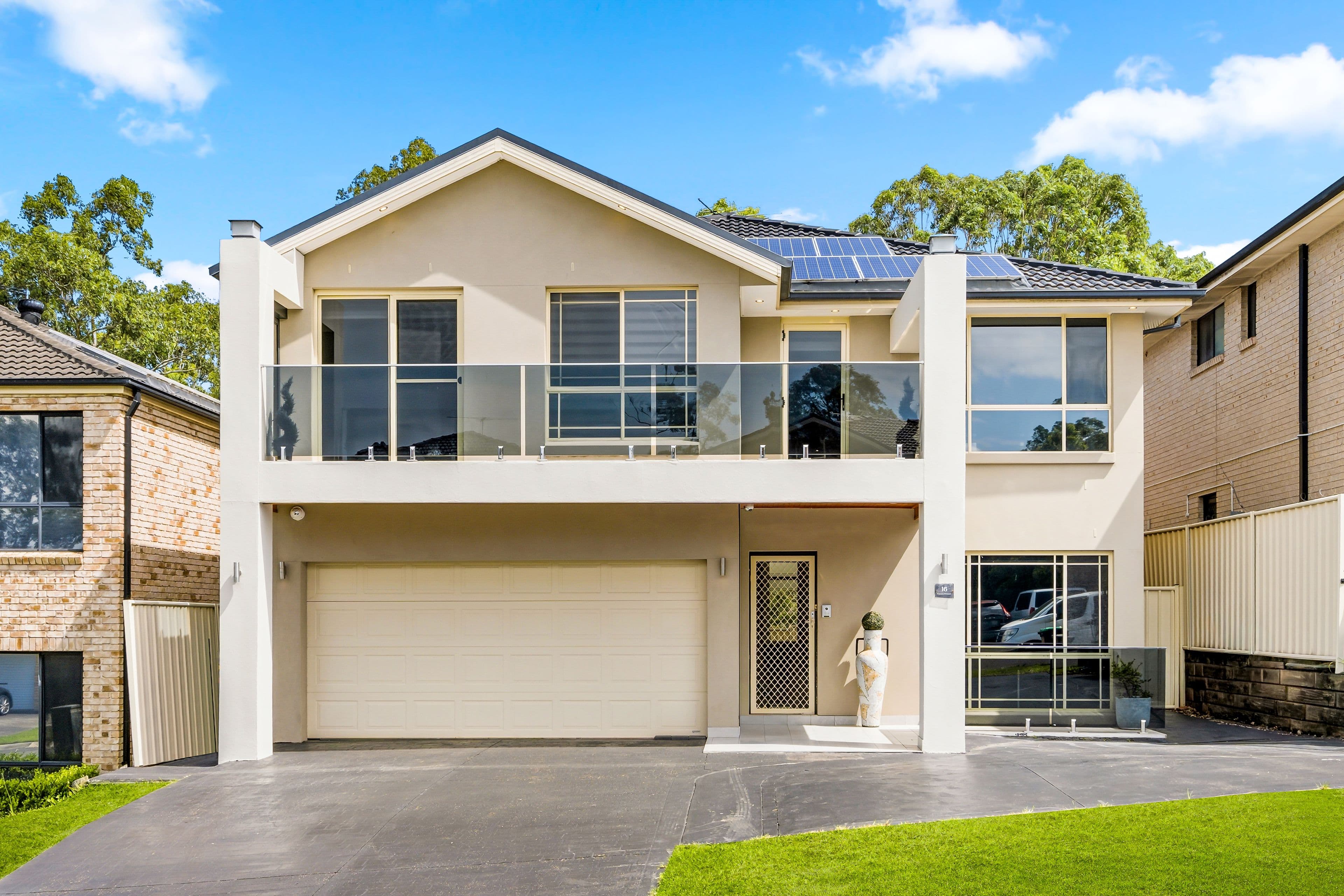 16 Ferraro Crescent, West Hoxton NSW 2171, West Hoxton - Image 1