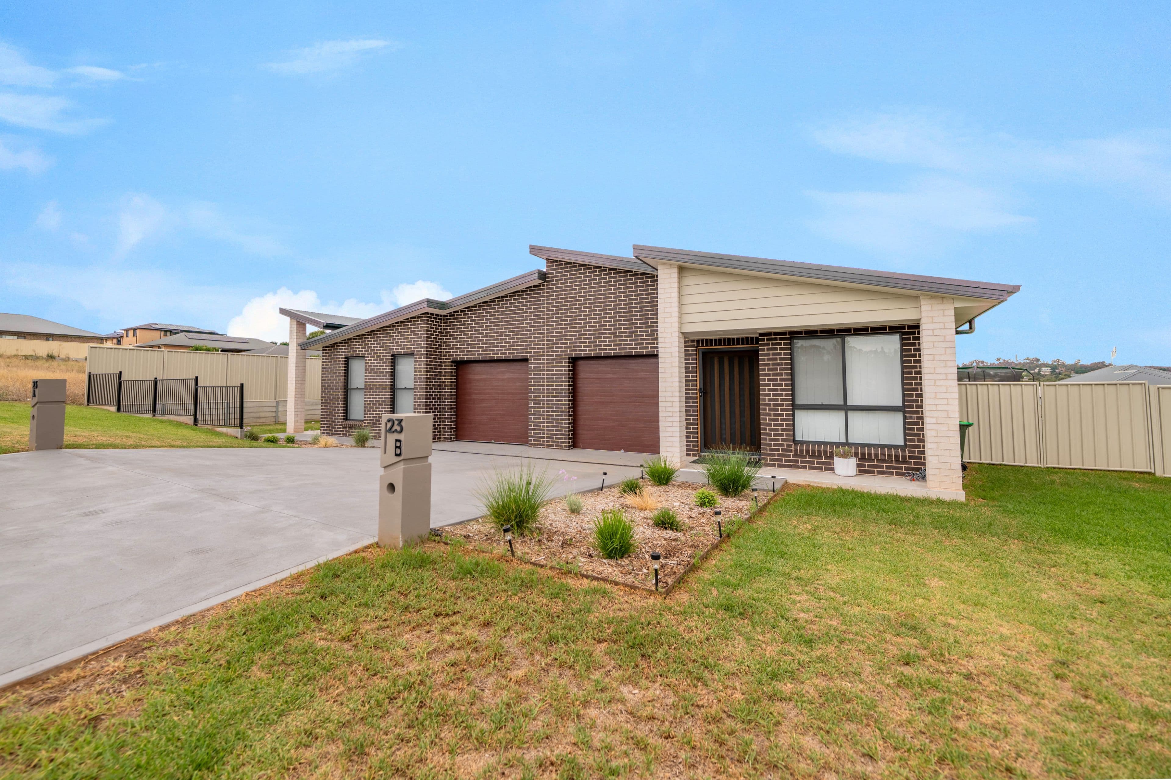 23a & 23b Vaucluse Place, Parkes NSW 2870, Parkes - Image 1