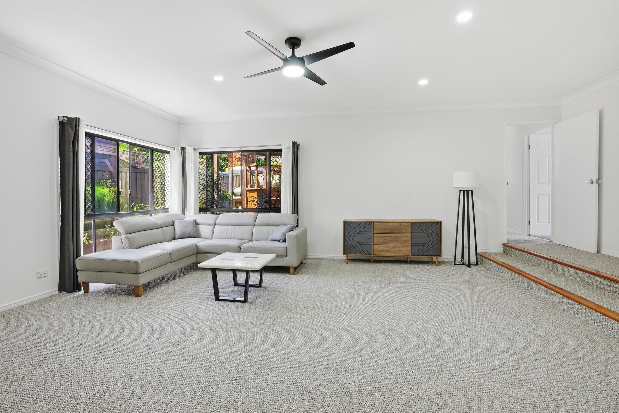 28 Tussock Crescent, Elanora QLD 4221, Elanora - Thumbnail 3