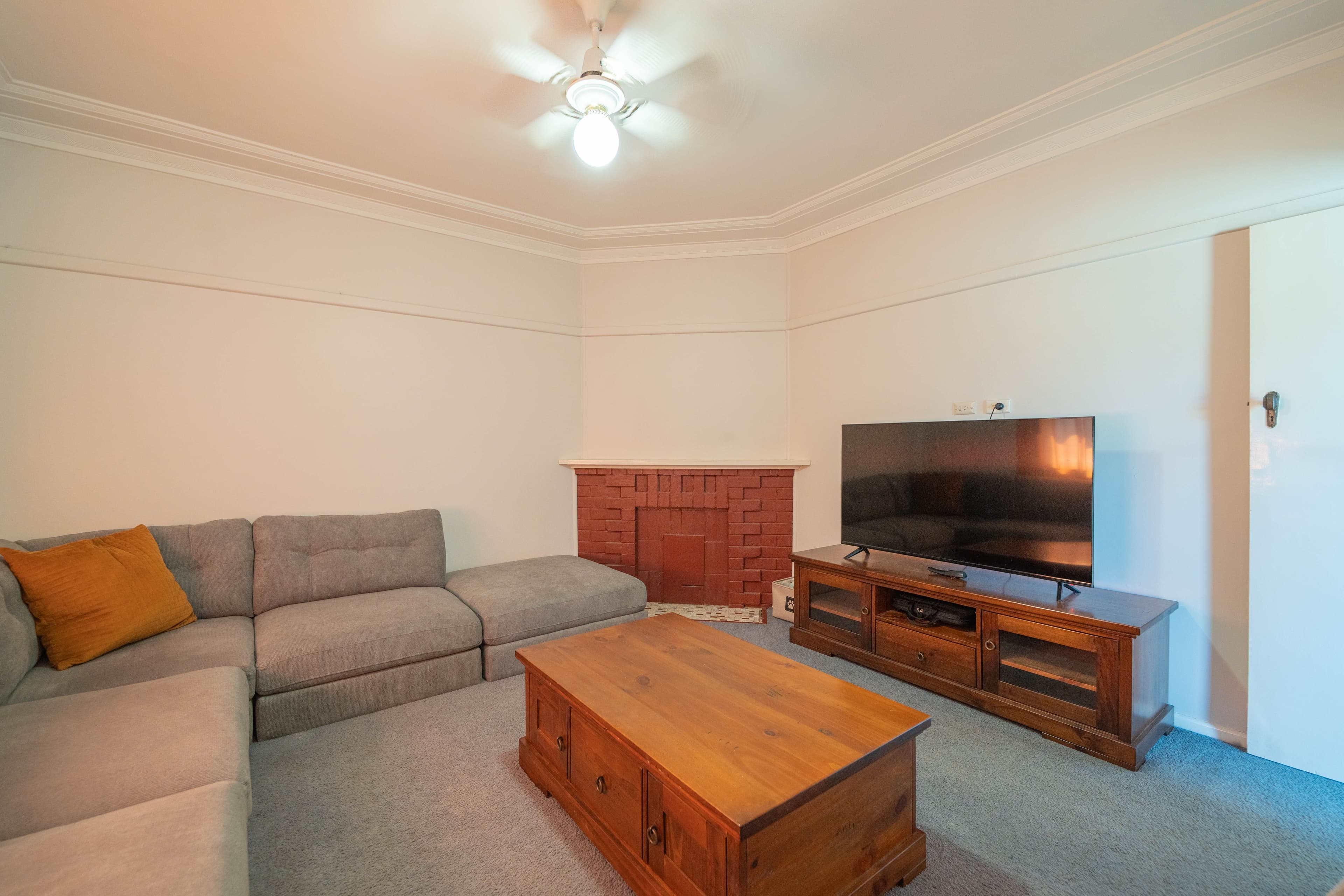 8 Peak Hill Road, Parkes NSW 2870, Parkes - Thumbnail 3