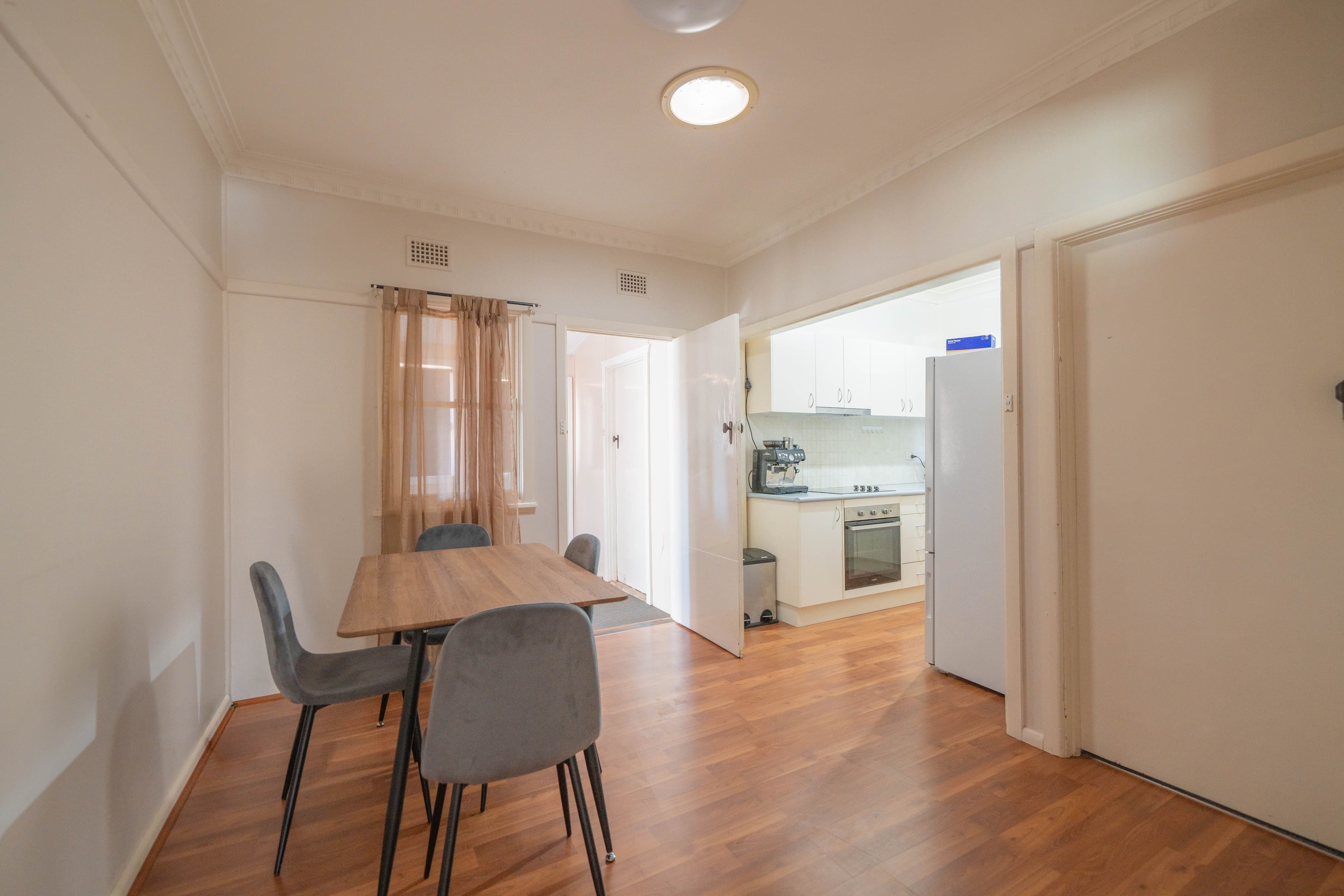 8 Peak Hill Road, Parkes NSW 2870, Parkes - Thumbnail 4