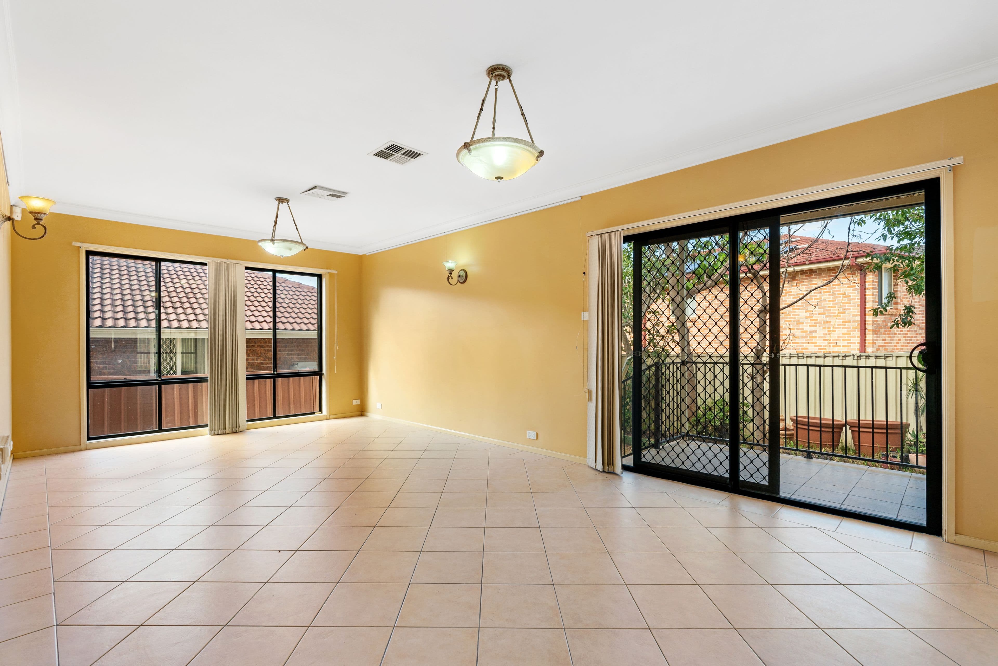 2 Saltbush Place, Bossley Park NSW 2176, Bossley Park - Thumbnail 5