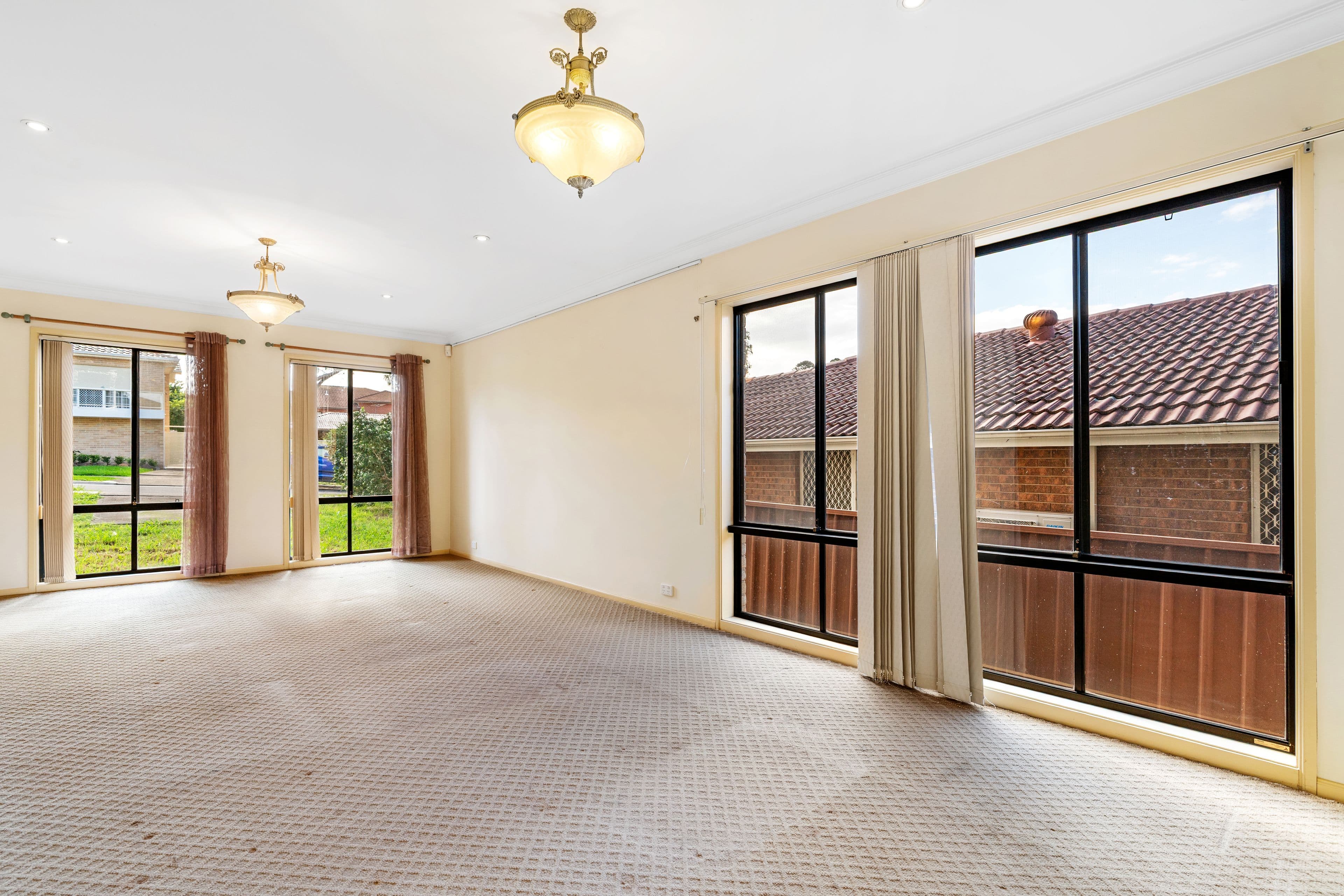 2 Saltbush Place, Bossley Park NSW 2176, Bossley Park - Thumbnail 7