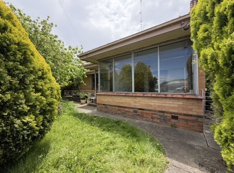 8 La Trobe  Street, Redan, Redan - Image 1