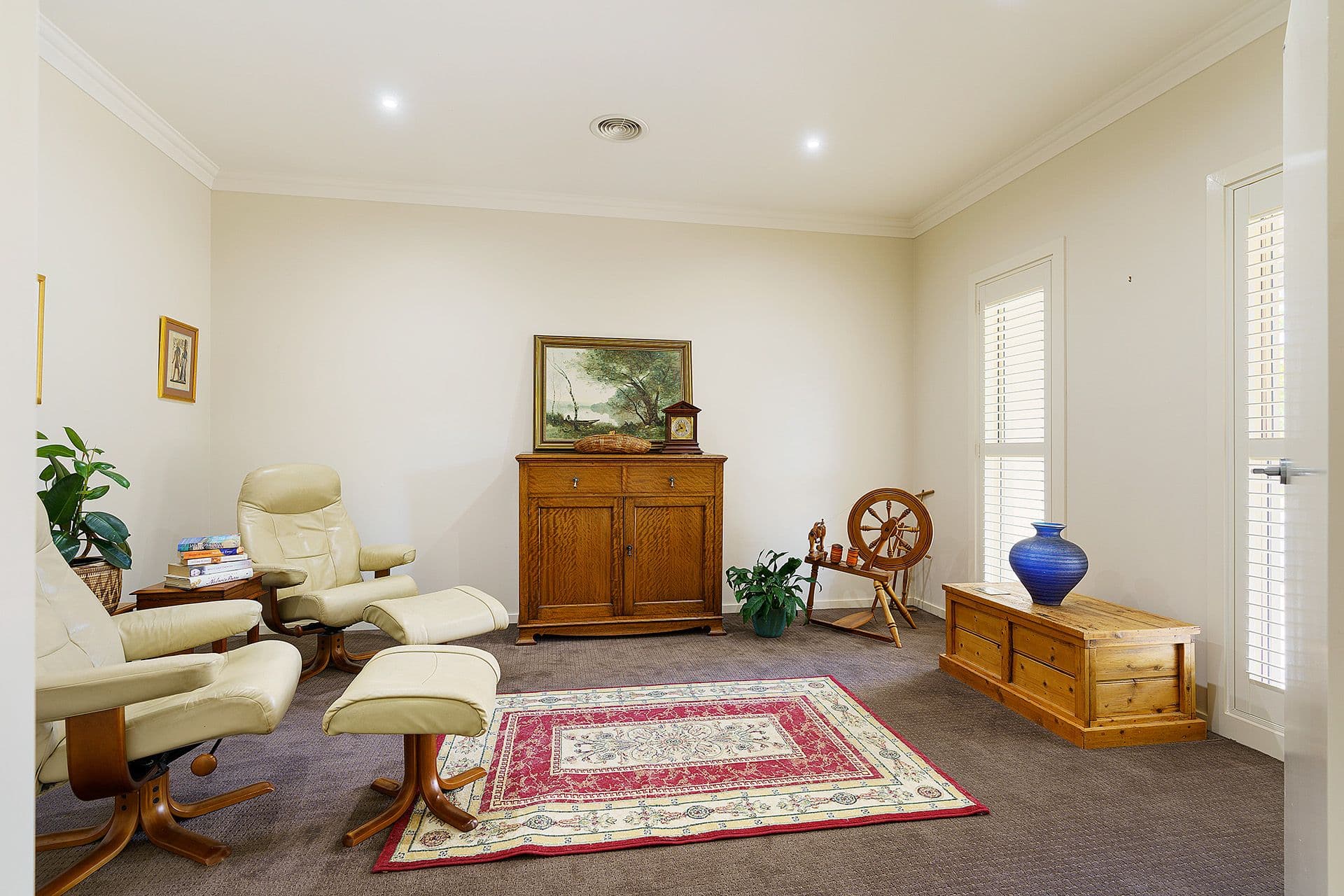 6 Phyllis Crescent, McKenzie Hill - Thumbnail 8