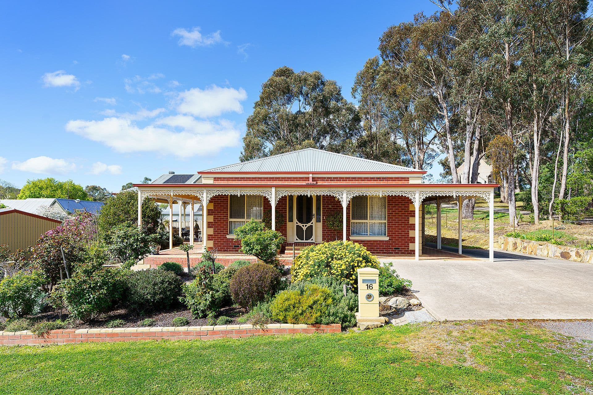 16 Fryers Road, Chewton - Thumbnail 2