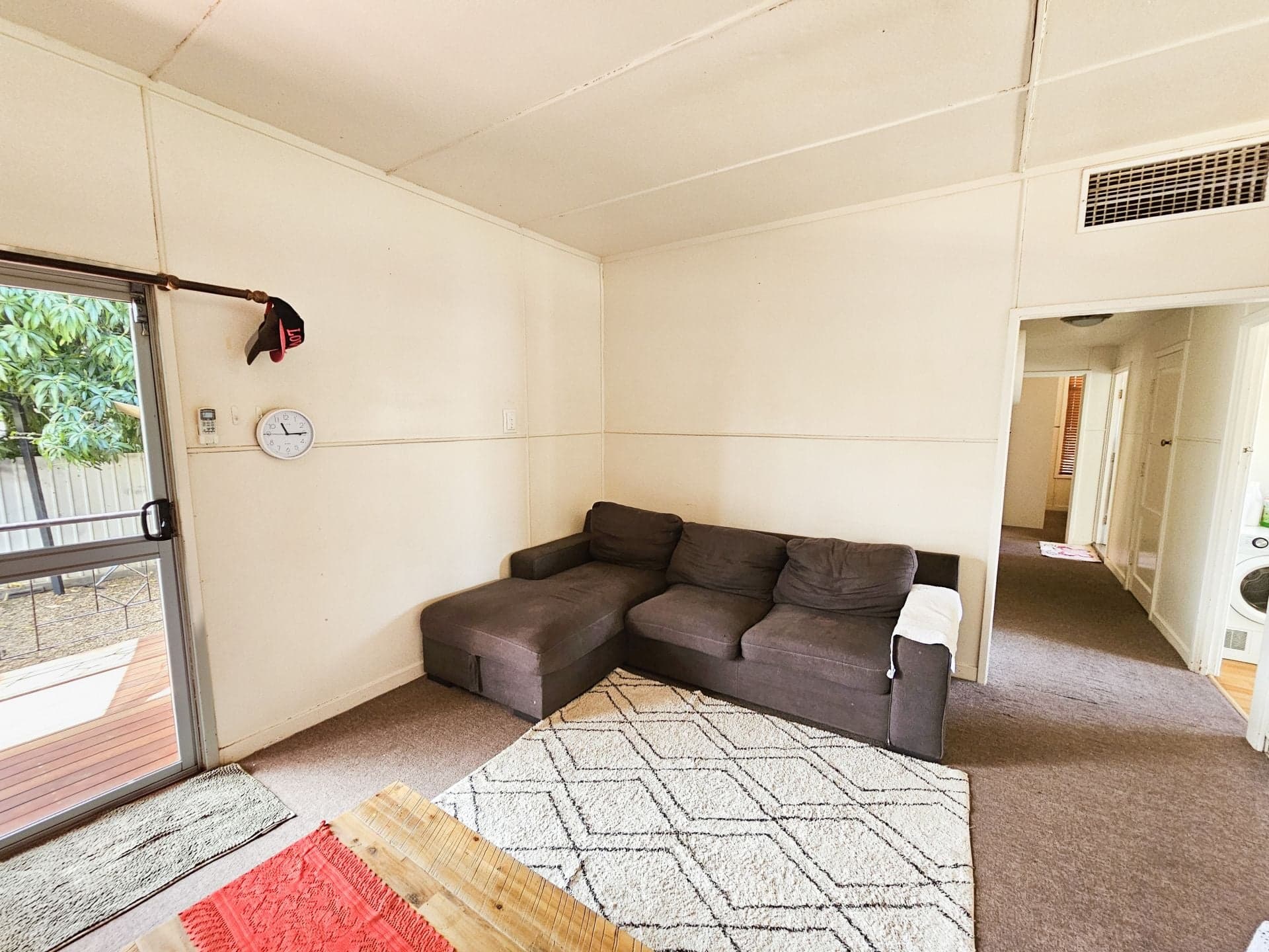 1 Finschafen Street, Mount Isa City - Thumbnail 4