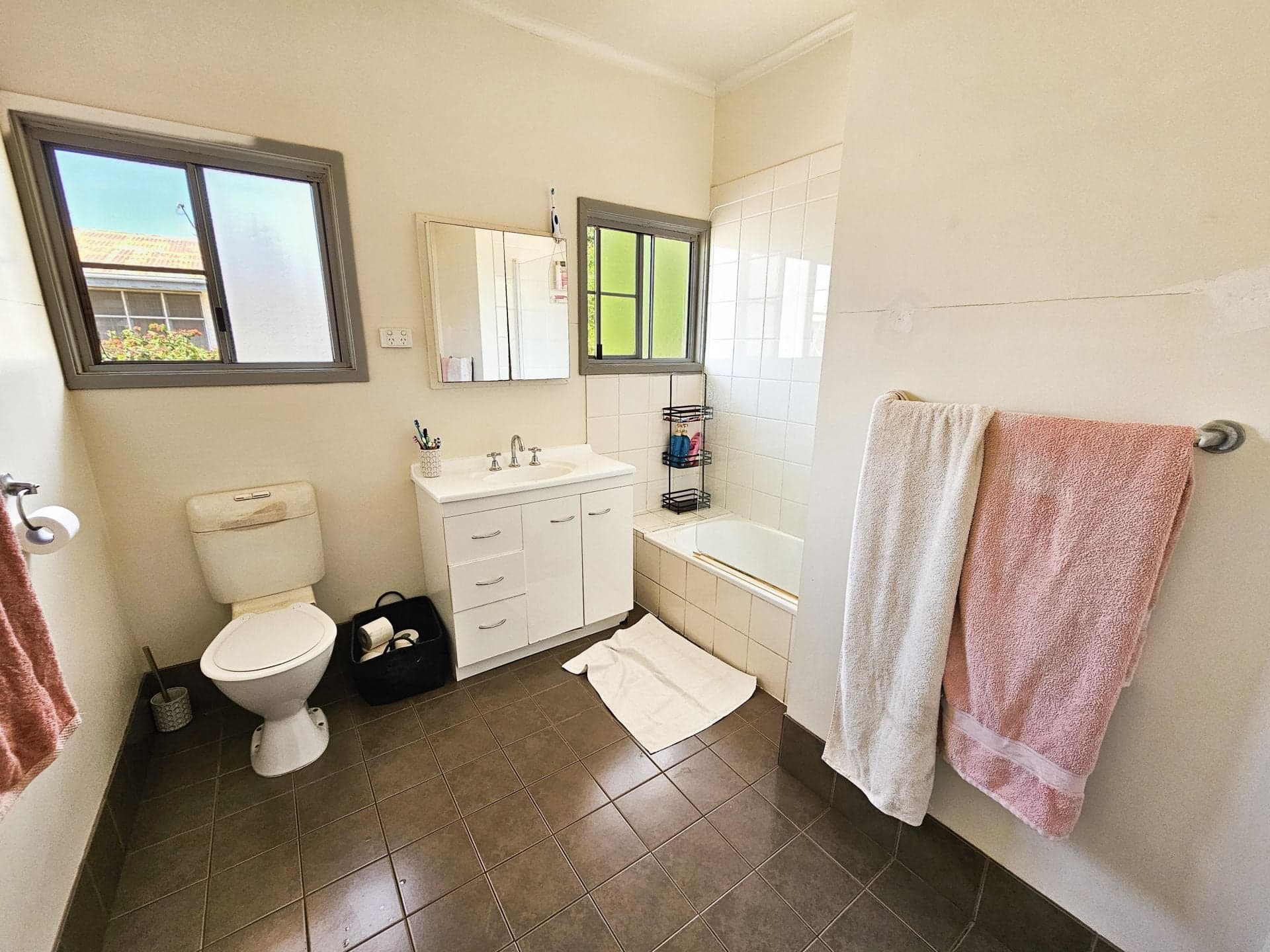 1 Finschafen Street, Mount Isa City - Thumbnail 8