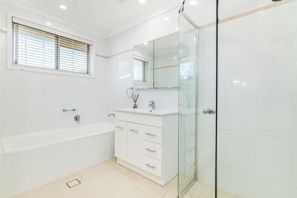 6 Marcel Place, Baulkham Hills, NSW, Baulkham Hills - Thumbnail 8