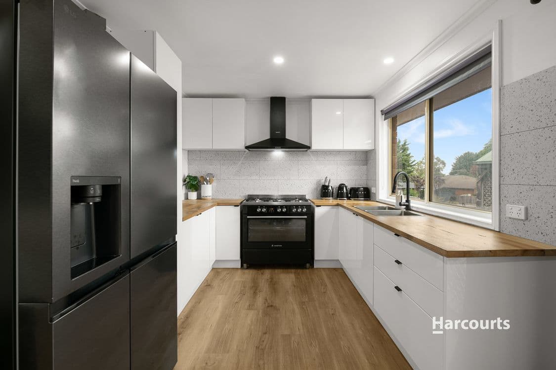 6 Paramount Way, Pakenham, VIC 3810, Pakenham - Thumbnail 7