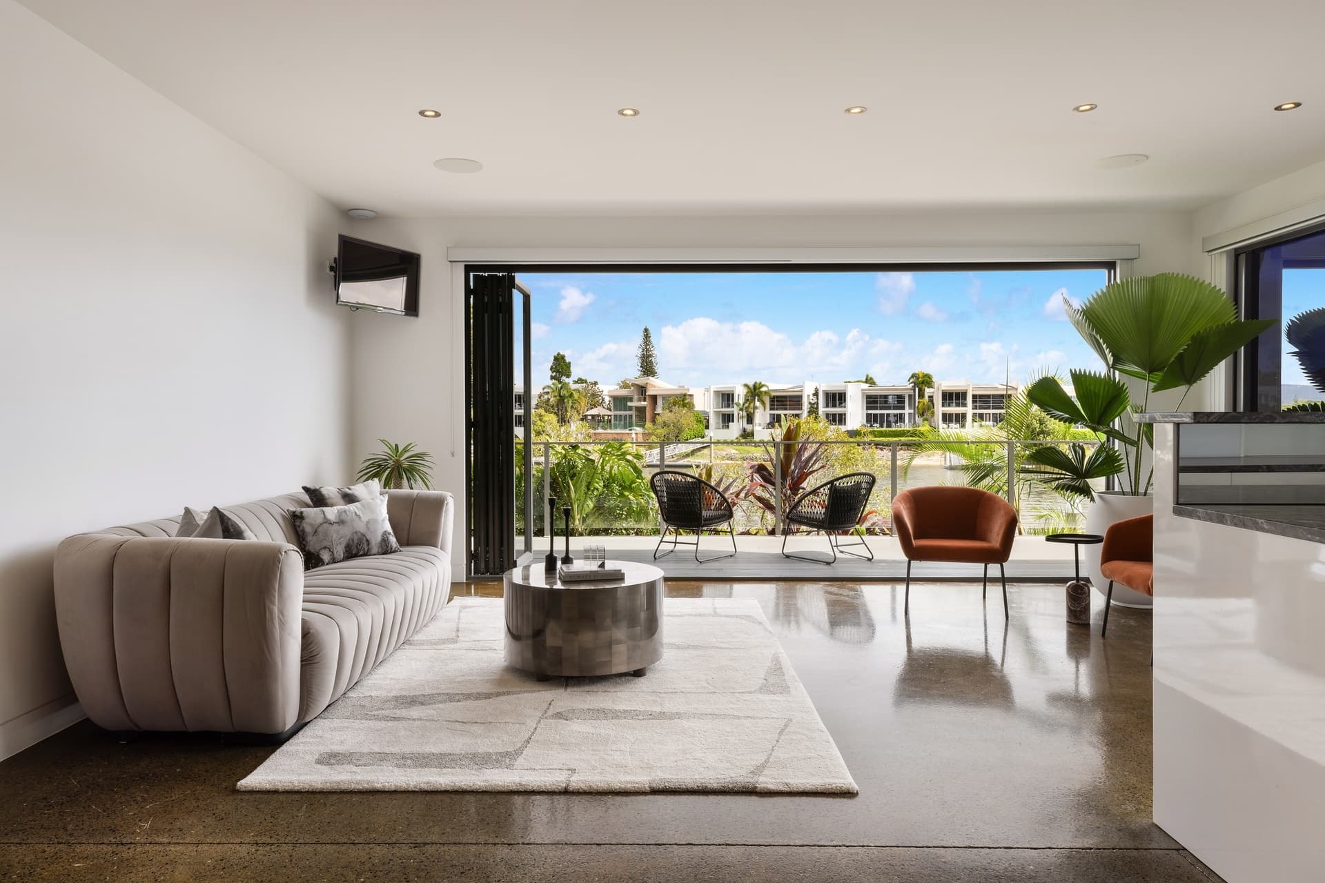 30 Sophie Avenue, Broadbeach Waters, QLD, 4218, Broadbeach Waters - Thumbnail 7