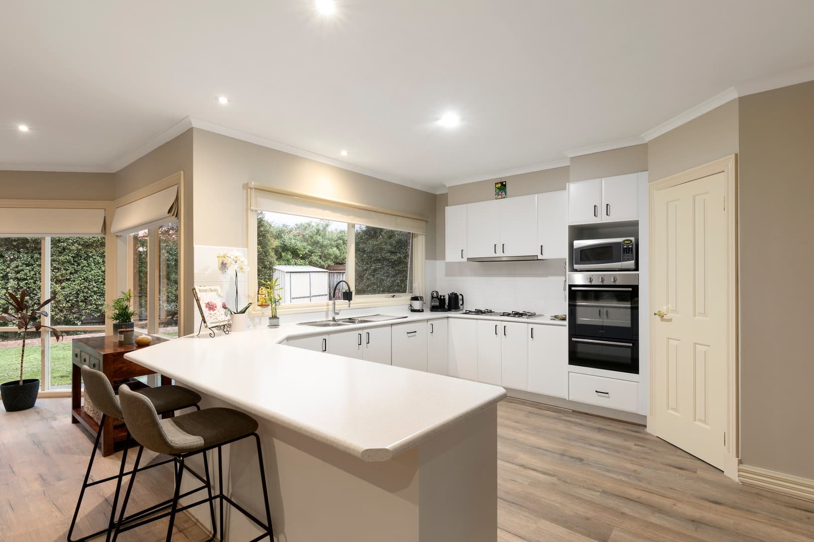 33 Hazel Glen Drive, Doreen, VIC 3754, Doreen - Thumbnail 2