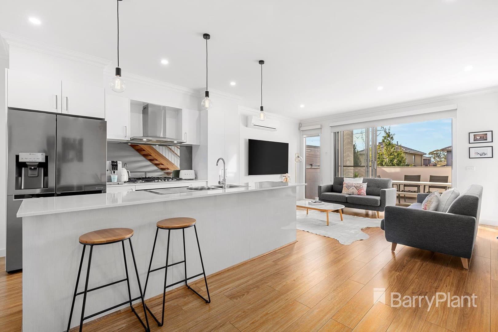 3B Riverside Drive, South Morang, VIC 3752, South Morang - Thumbnail 3