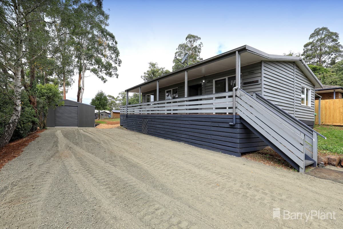 4 Beatty Parade, Cockatoo, VIC 3781, Cockatoo - Thumbnail 2