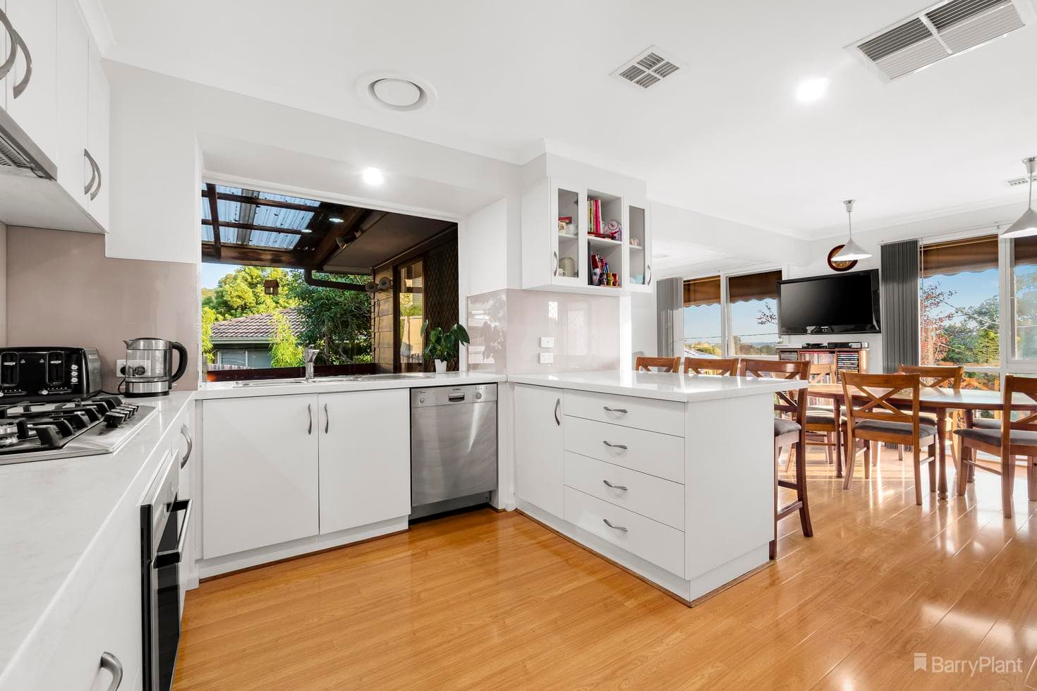 4 Dairy Court, Viewbank, VIC 3084, Viewbank - Thumbnail 2