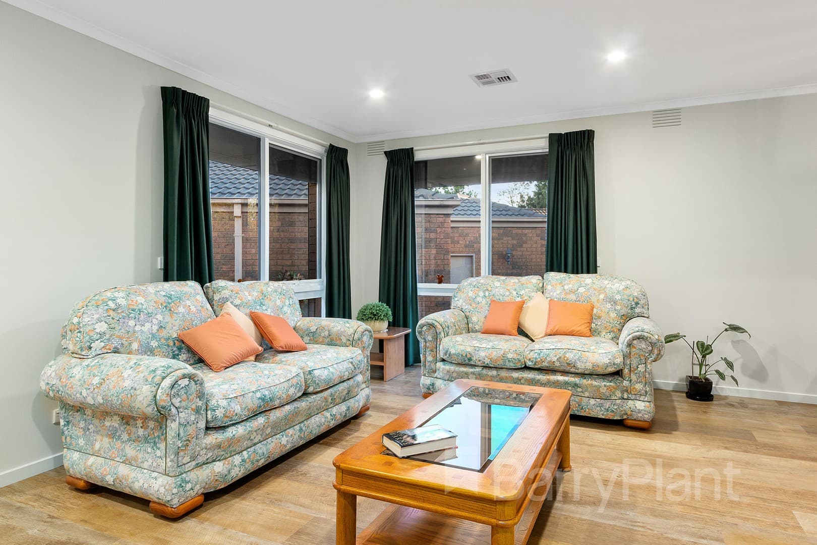6 Ensign Close, Wantirna, VIC 3152, Wantirna - Thumbnail 2