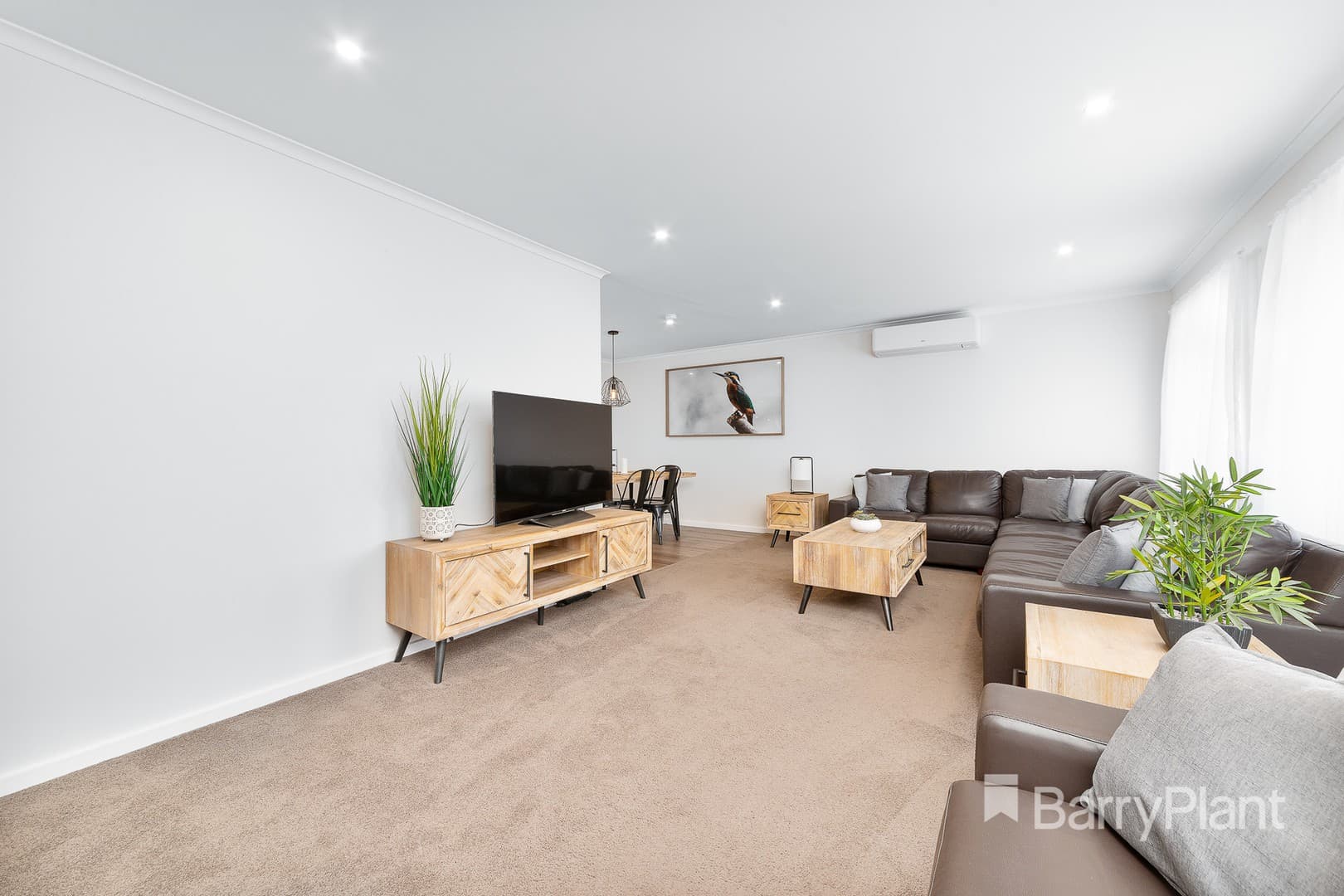2 Dean Court, Epping, VIC 3076, Epping - Thumbnail 2