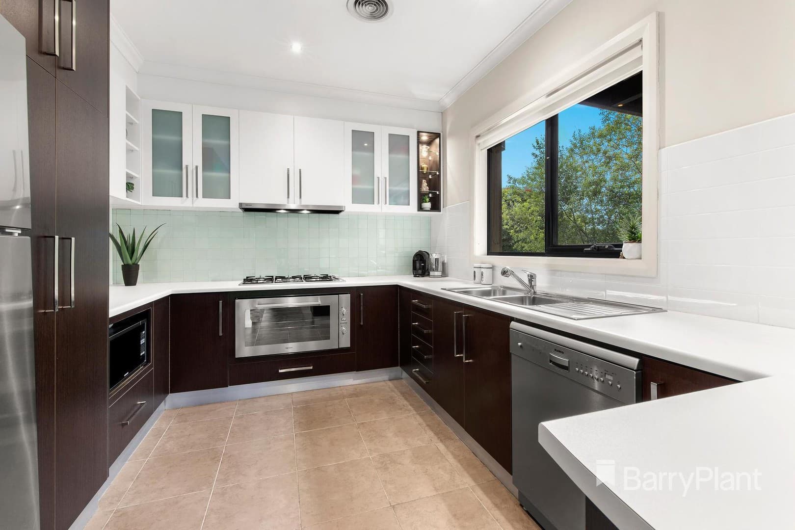 11 Galette Place, South Morang, VIC 3752, South Morang - Thumbnail 2