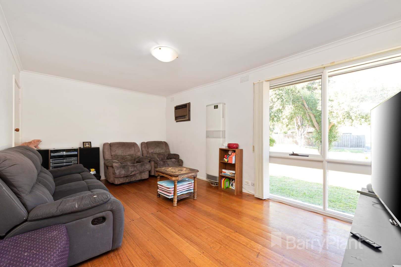 35 Templewood Avenue, Noble Park North, VIC 3174, Noble Park North - Thumbnail 2