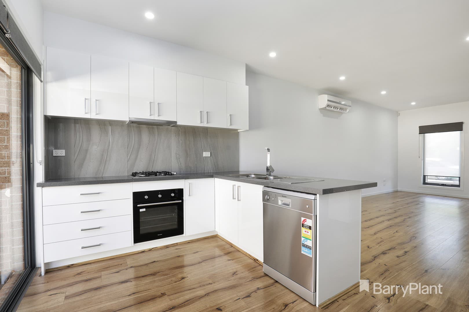 66 Hales Crescent, Jacana, VIC 3047, Jacana - Thumbnail 3