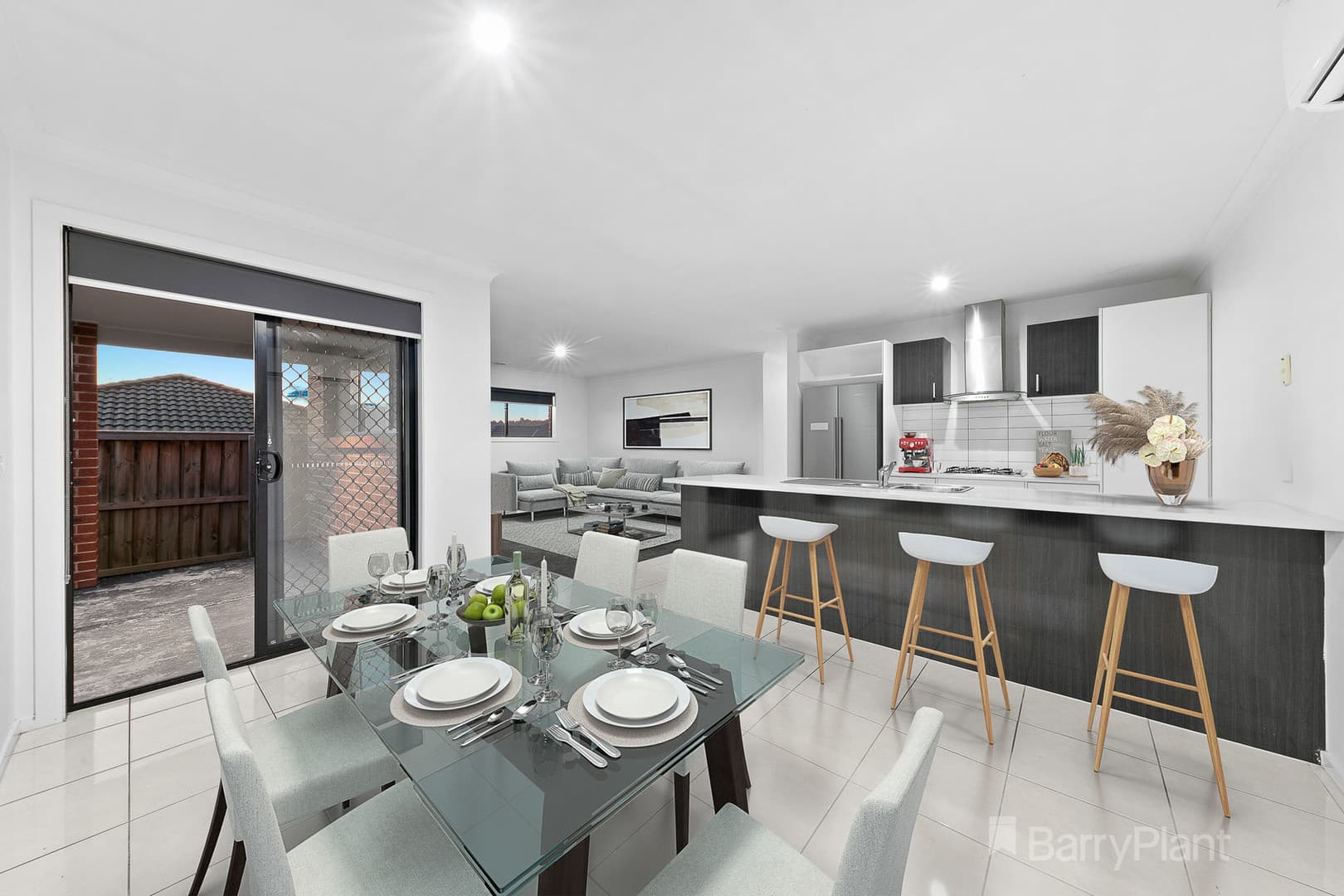 14 Rockford Street, Pakenham, VIC 3810, Pakenham - Thumbnail 2