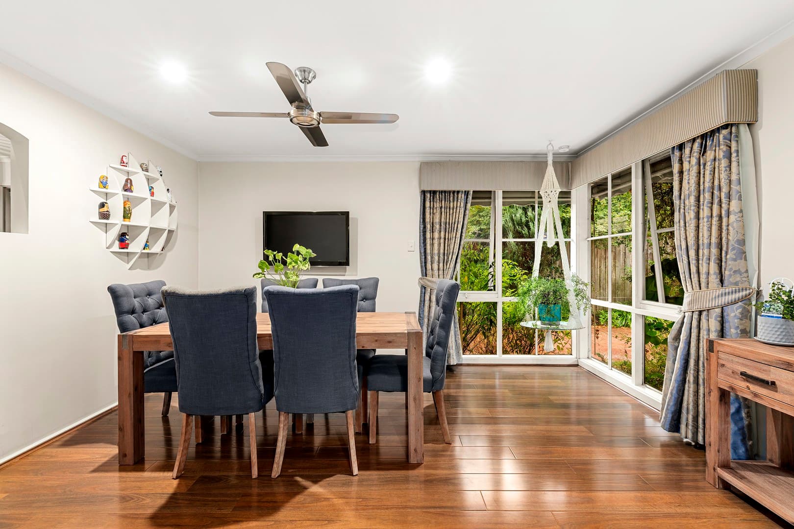 10 Buckmaster Drive, Mill Park, VIC 3082, Mill Park - Thumbnail 3