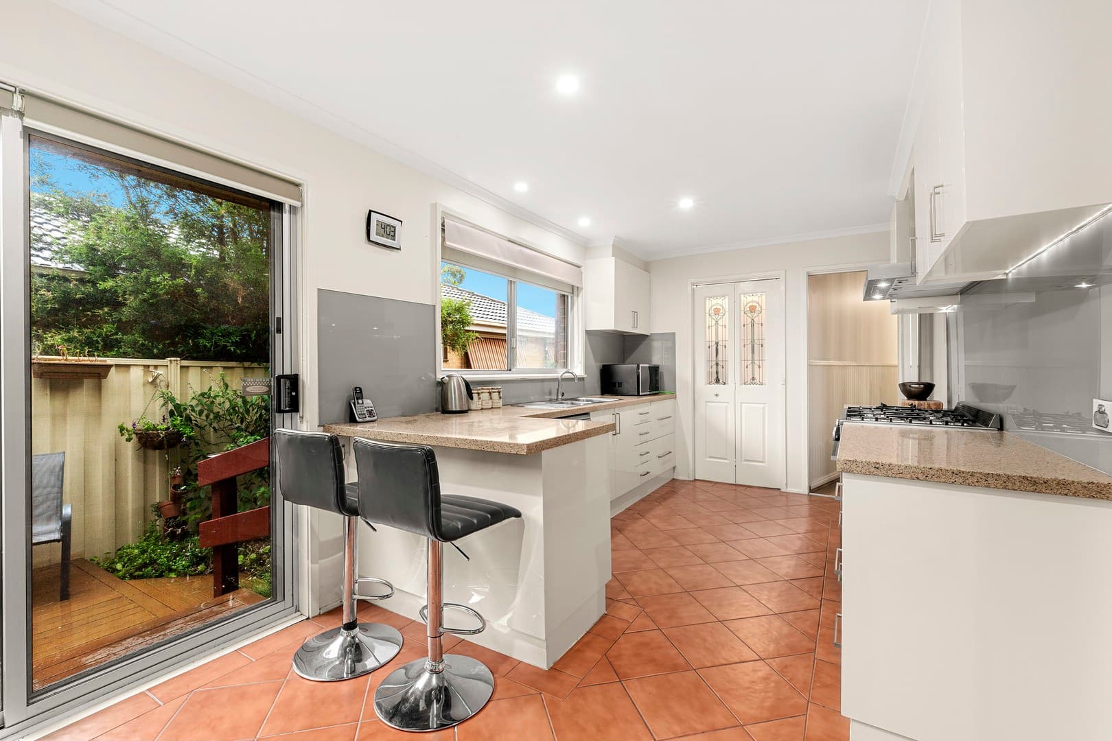 10 Buckmaster Drive, Mill Park, VIC 3082, Mill Park - Thumbnail 4