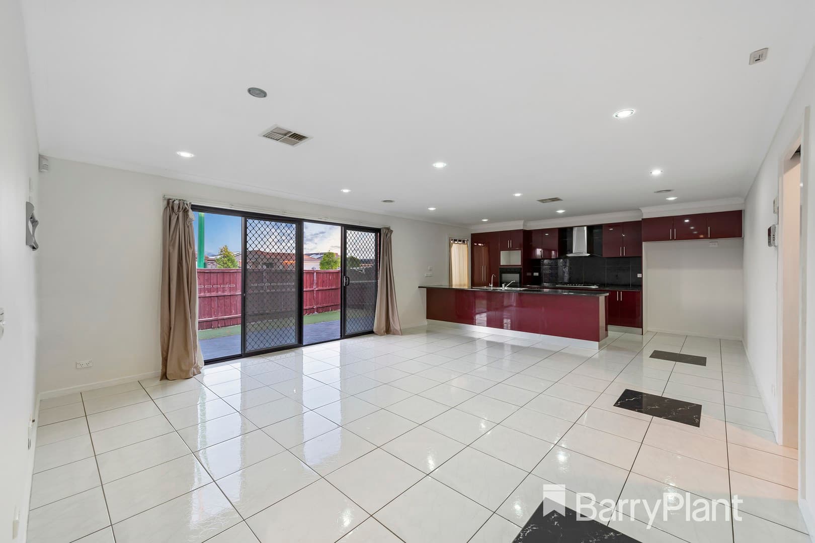 27 Evadene Drive, Tarneit, VIC 3029, Tarneit - Thumbnail 3