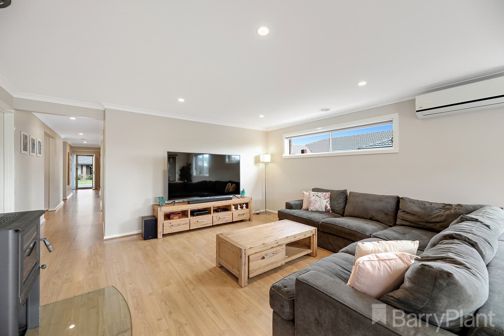 7 Gary Avenue, Drouin, VIC 3818, Drouin - Thumbnail 2