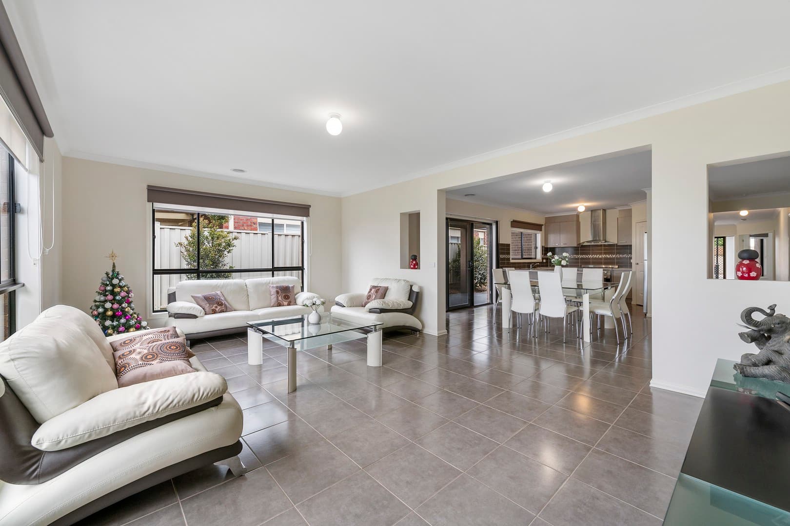 8 Ridgegreen View, Caroline Springs, VIC 3023, Caroline Springs - Thumbnail 7