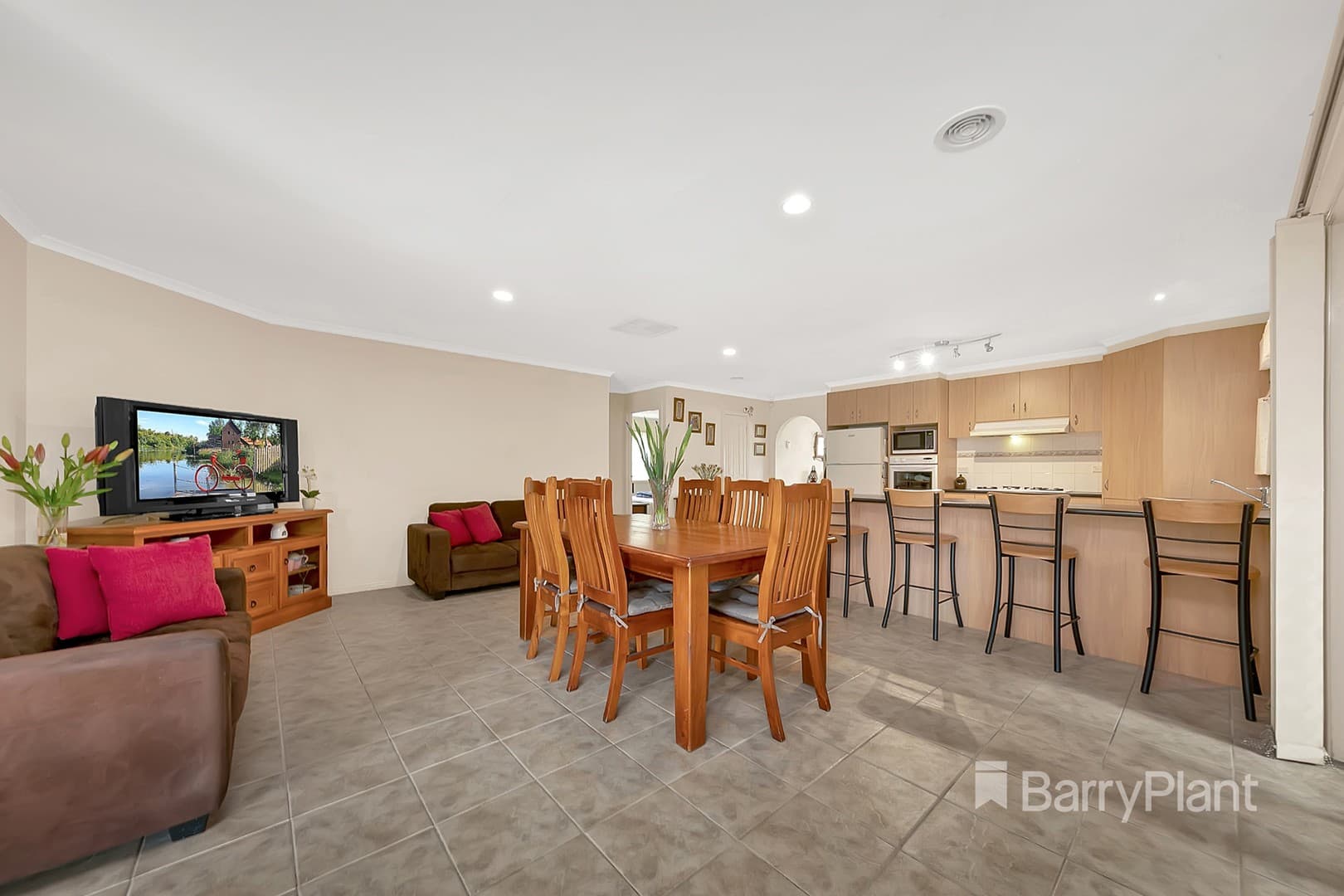 84 Twin River DriveSouth Morang, VIC 3752, South Morang - Thumbnail 5