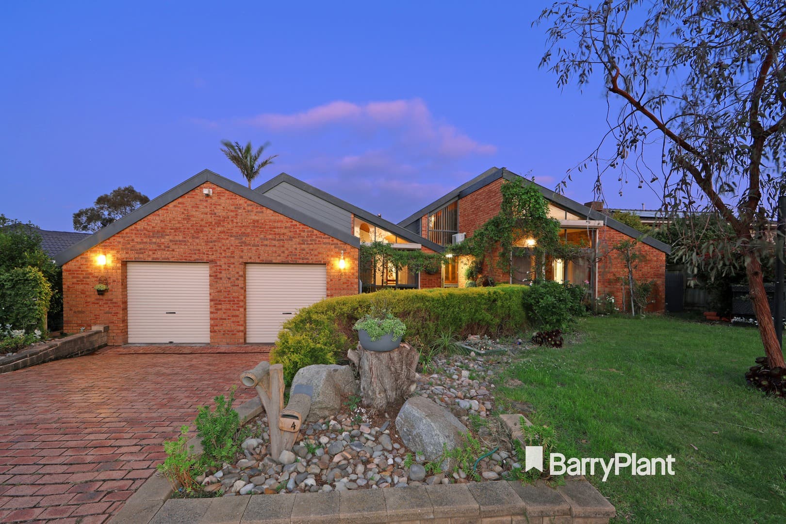 4 Yellowstone CloseRowville, VIC 3178, Rowville - Image 1