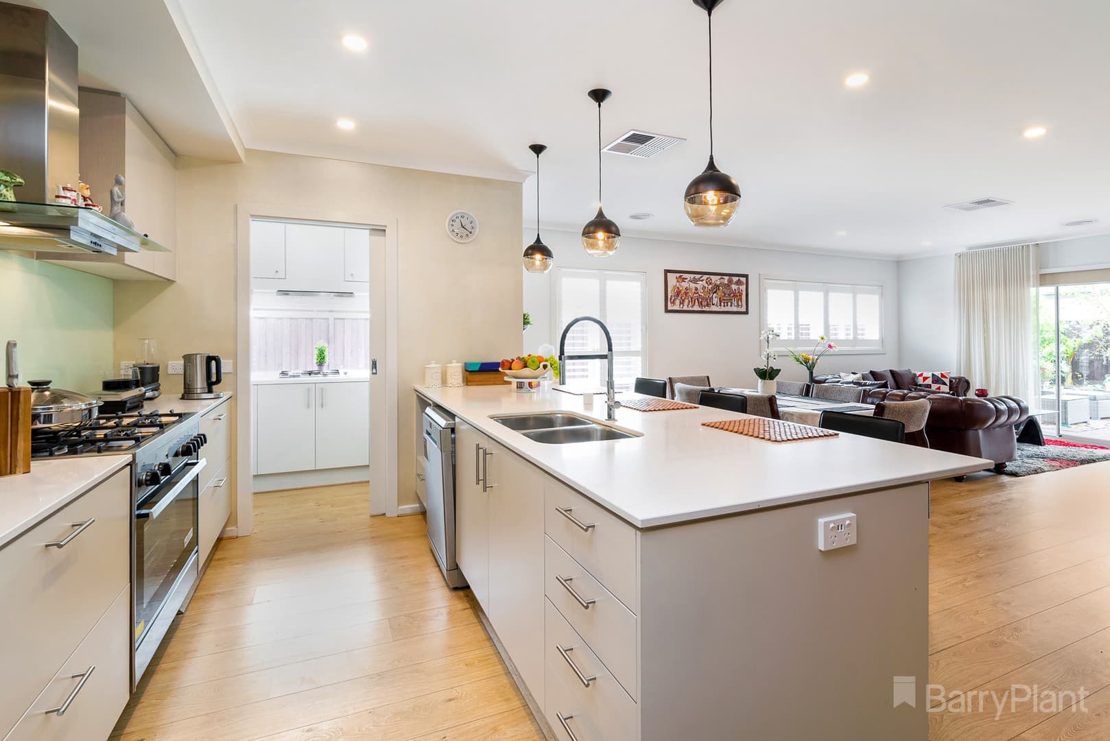 43 Angelas WaySunbury, VIC 3429, Sunbury - Thumbnail 3