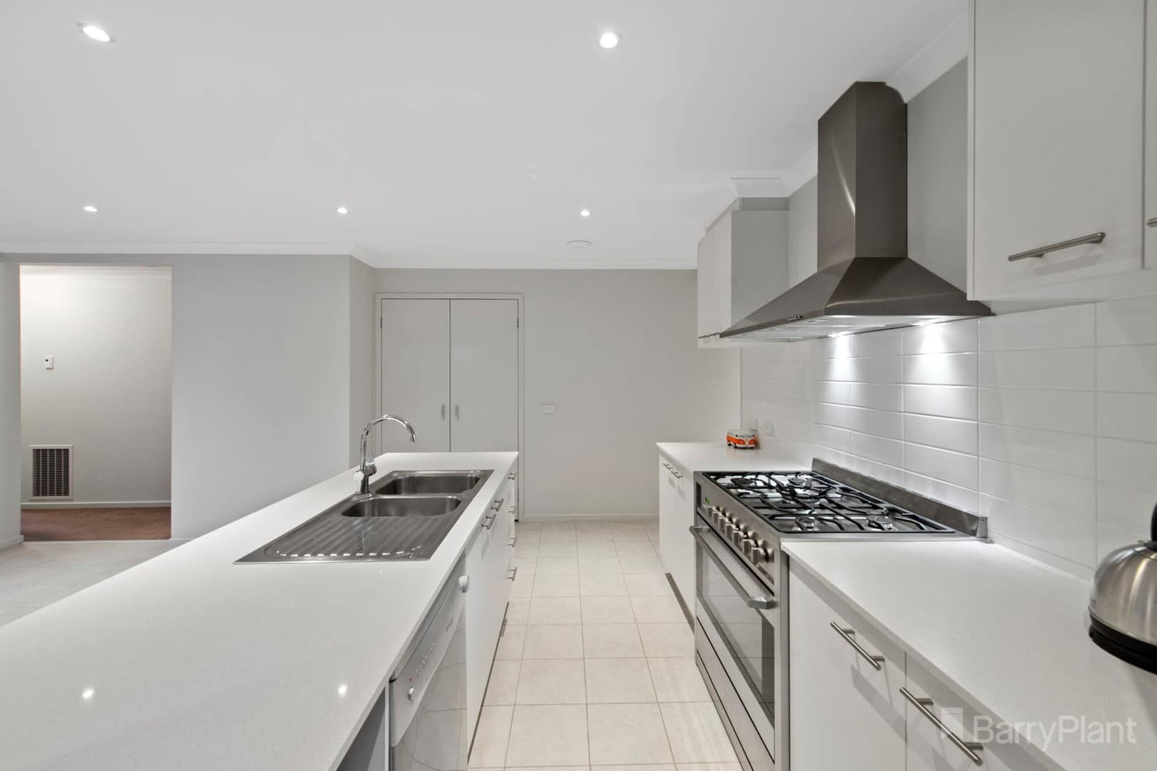 25 Arlington AvenuePakenham, VIC 3810, Pakenham - Thumbnail 3