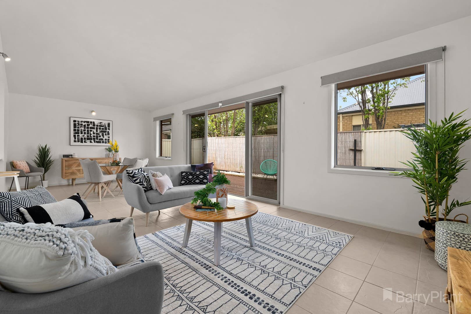 25 Macquarie CircuitPakenham, VIC 3810, Pakenham - Thumbnail 3