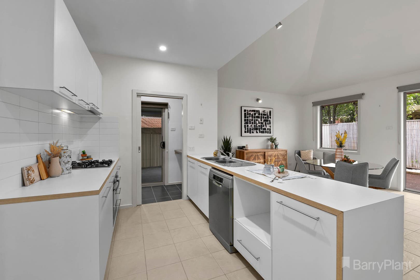 25 Macquarie CircuitPakenham, VIC 3810, Pakenham - Thumbnail 7