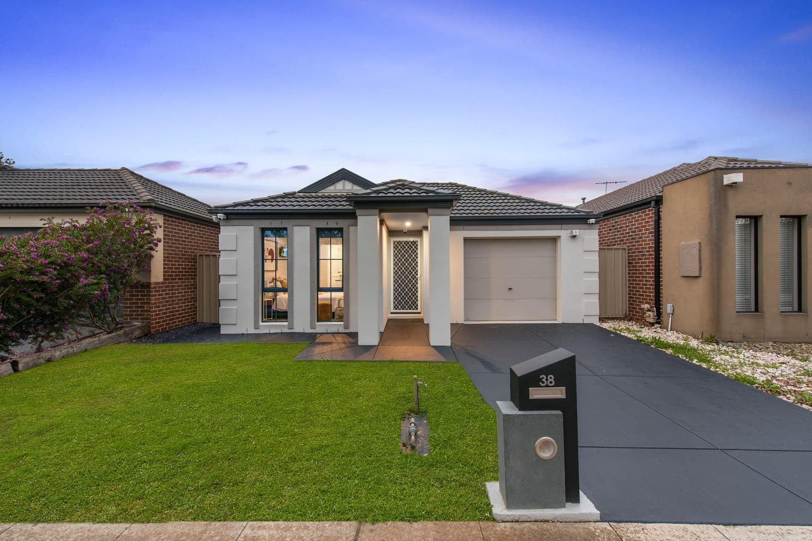38 Gisborne WayCaroline Springs, VIC 3023, Caroline Springs - Image 1