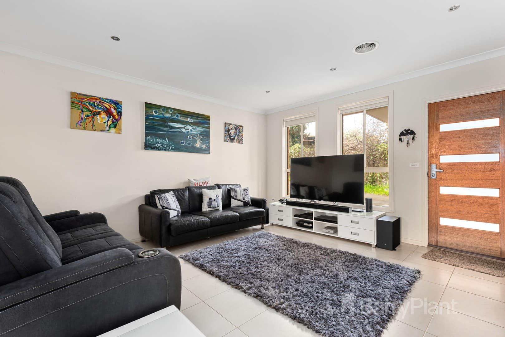 2/5 Logan CourtNoble Park, VIC 3174, Noble Park - Thumbnail 2