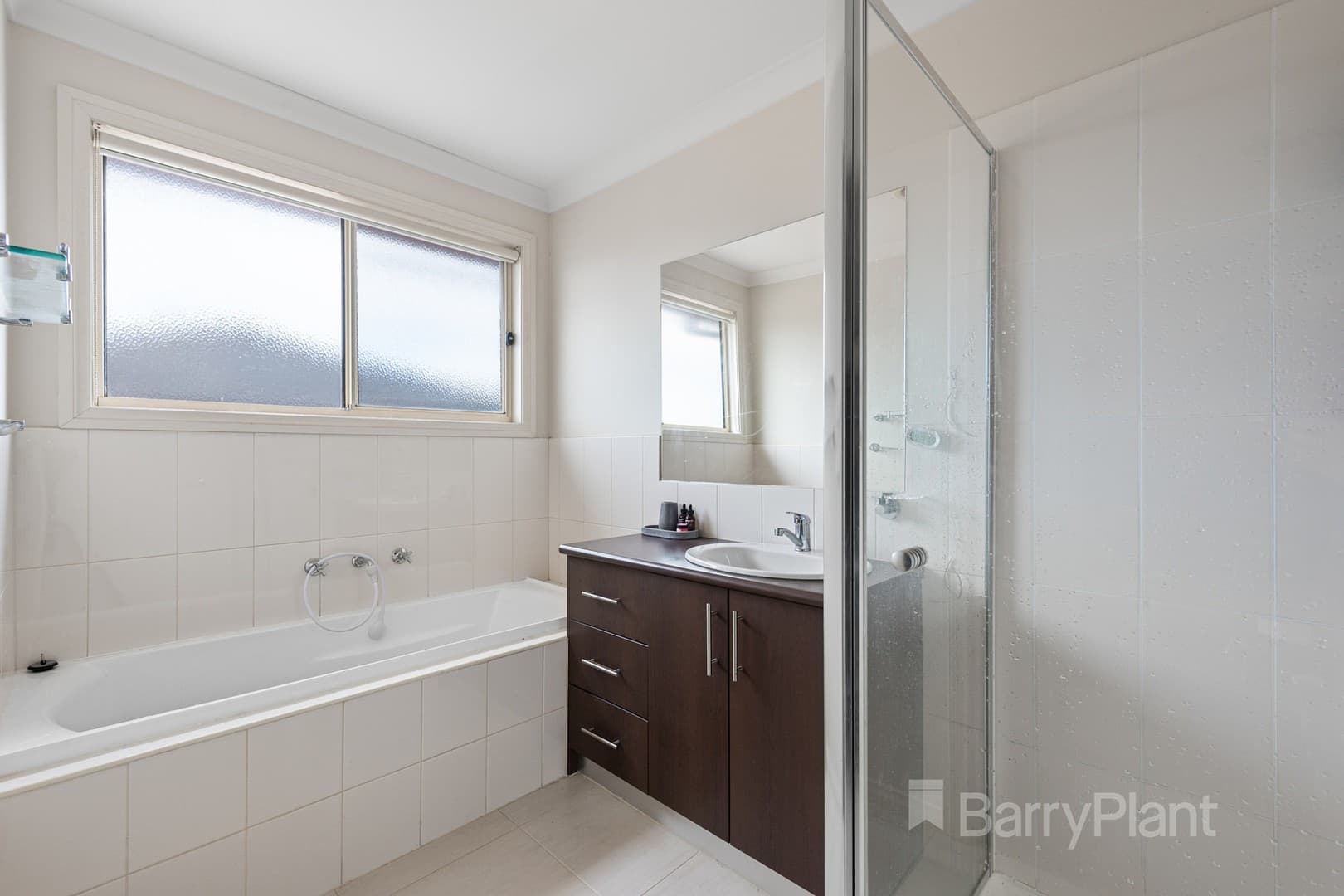 2/5 Logan CourtNoble Park, VIC 3174, Noble Park - Thumbnail 8