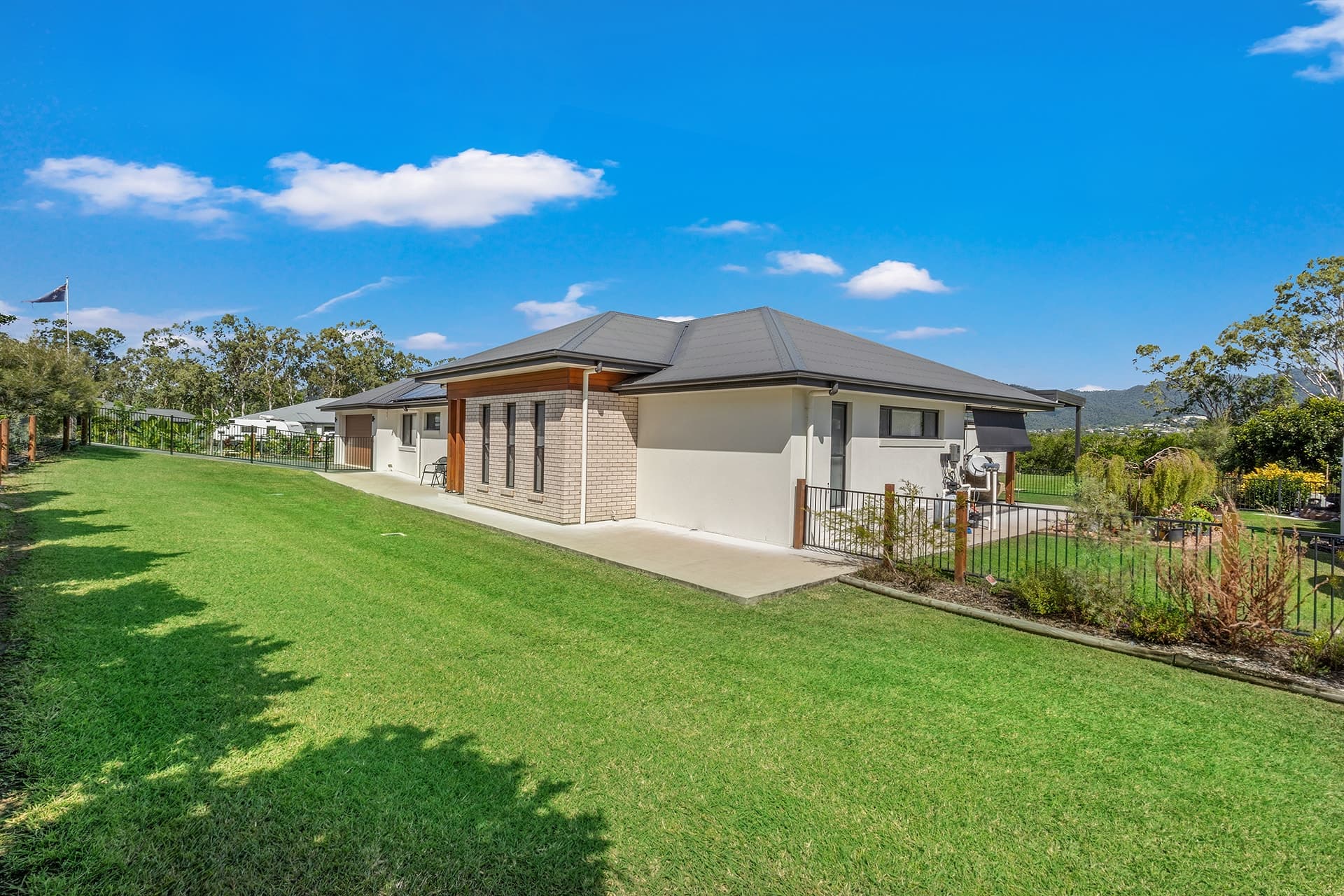 30 Acacia Grove, Woodwark - Thumbnail 6