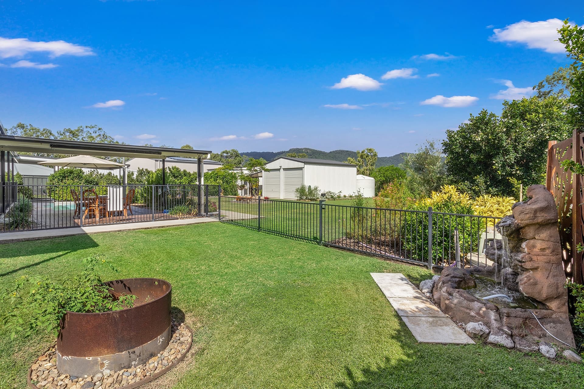 30 Acacia Grove, Woodwark - Thumbnail 7