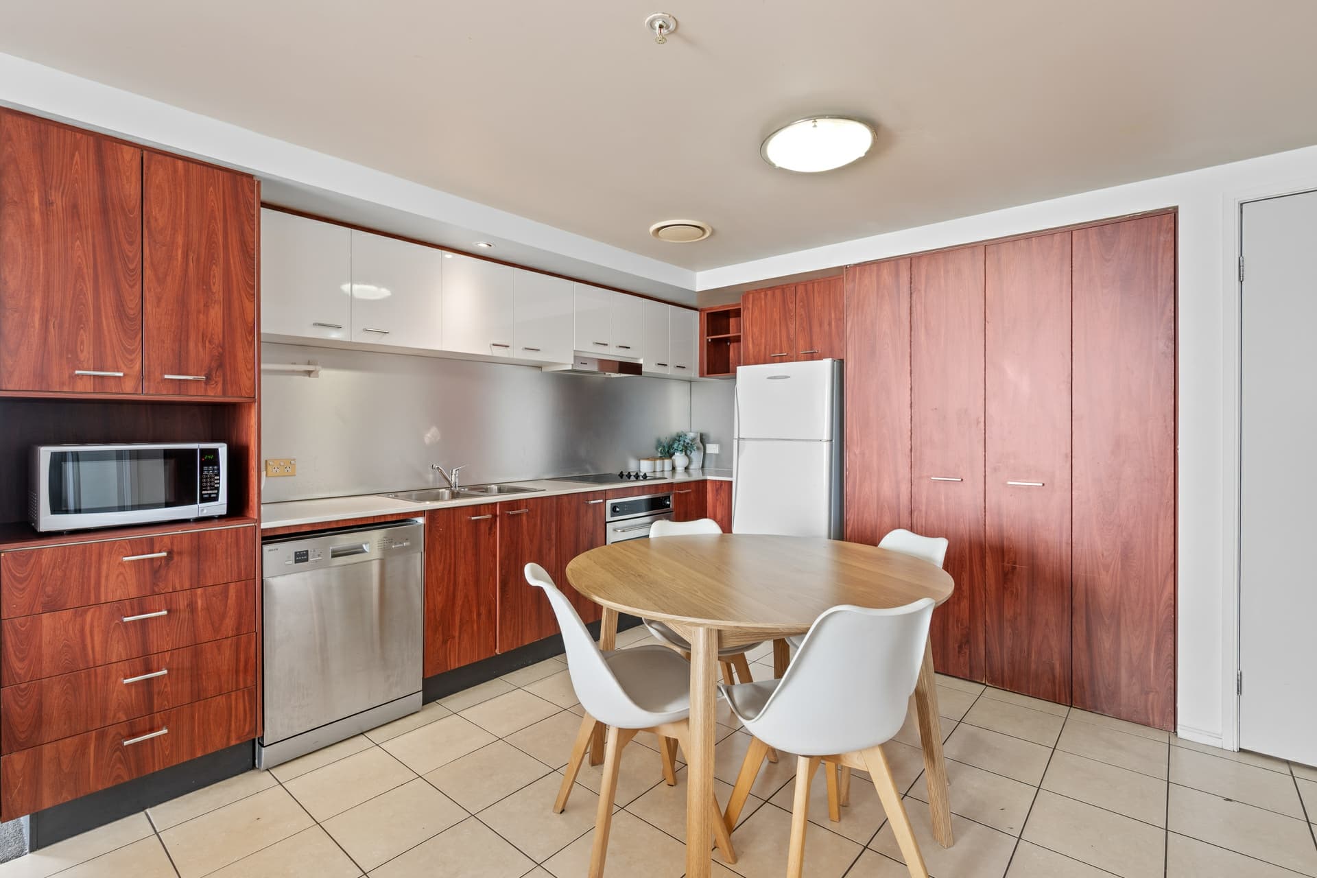 2191/23 Ferny Avenue, Surfers Paradise, Surfers Paradise - Thumbnail 6