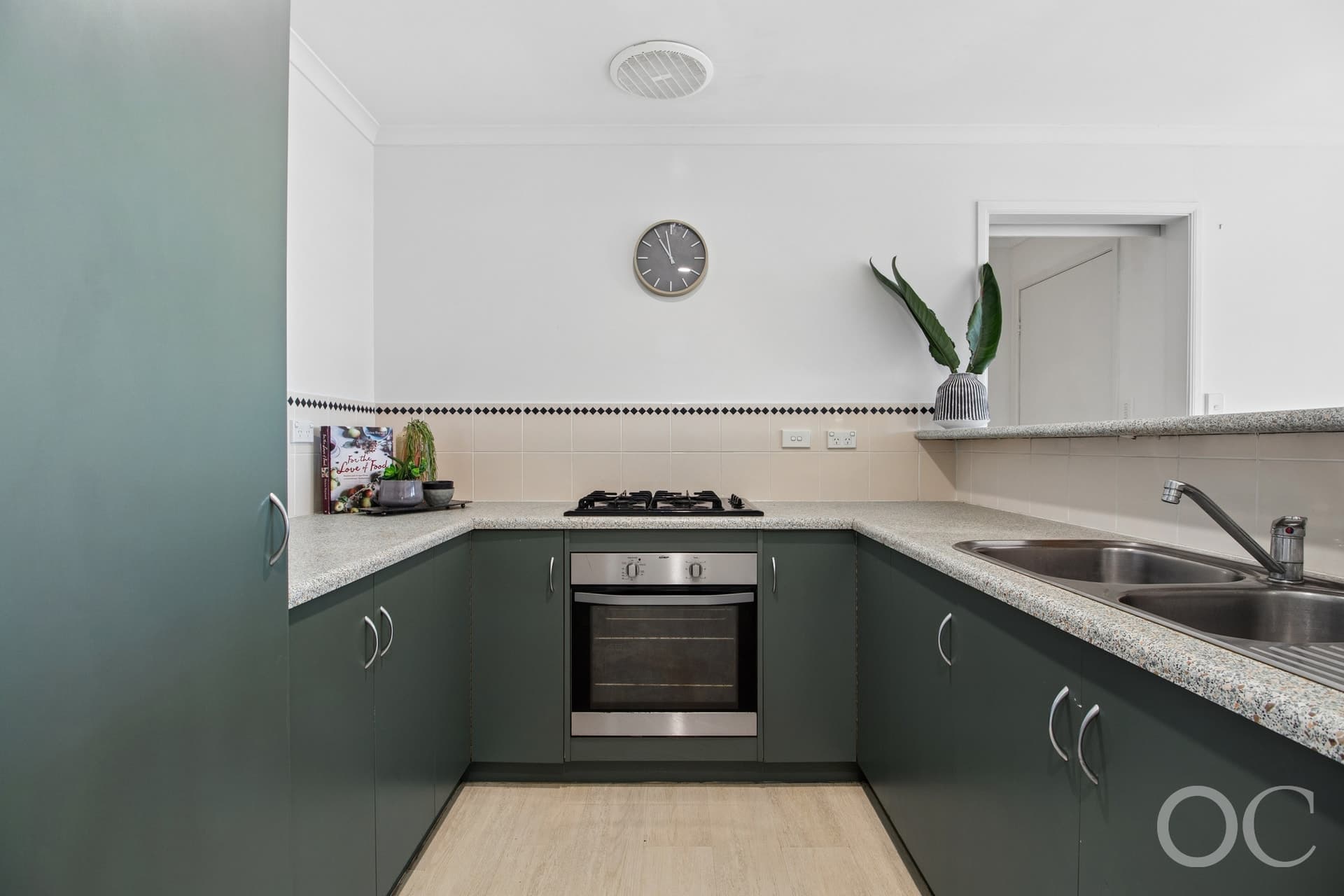 24 Plaza Avenue, Sellicks Beach - Thumbnail 5