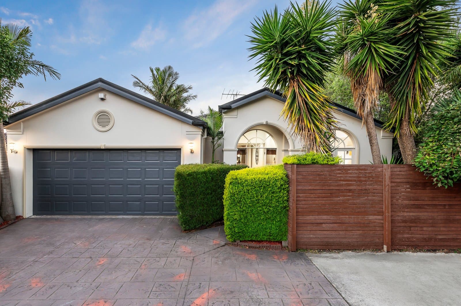 2/15 Valerie Street, Kew East - Image 1