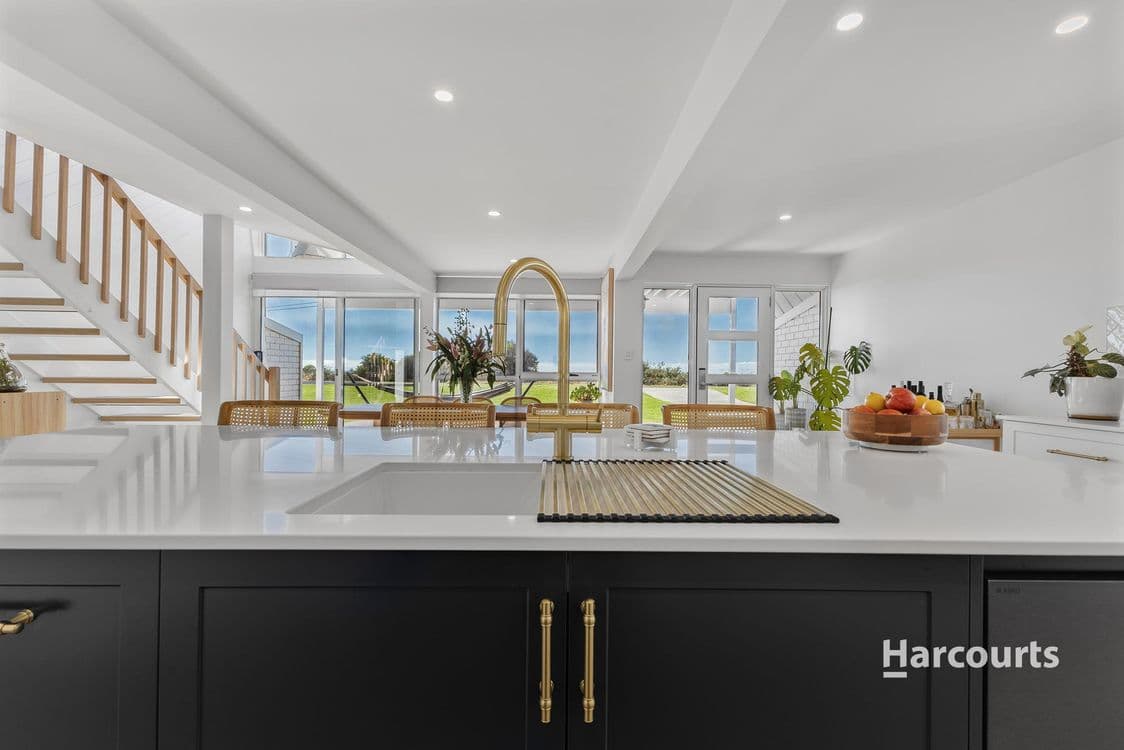 107 Old Bass Highway, WYNYARD, TAS 7325, Wynyard - Thumbnail 3